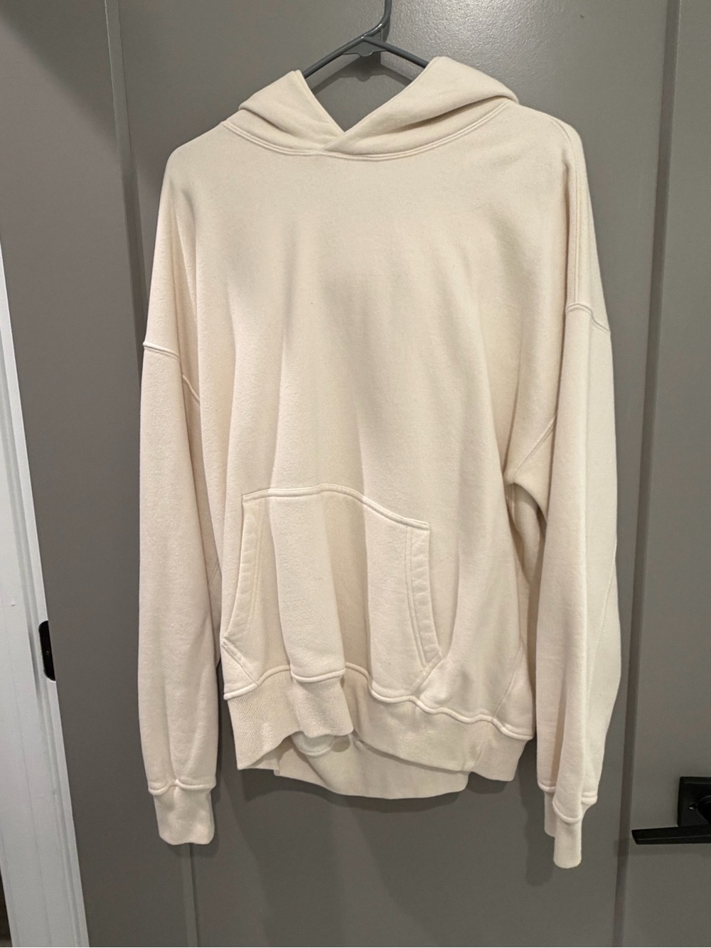 Abercrombie & Fitch Men's Off-White Crewneck Hoodie